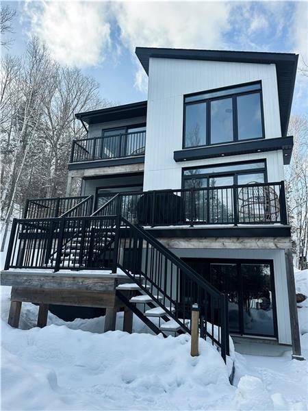 * PASSION CHALETS * | LE REPÈRE DU LAC JAUNE | SPA - LAKEFRONT - DOCK - WATERCRAFT - BBFOOT - FIRE