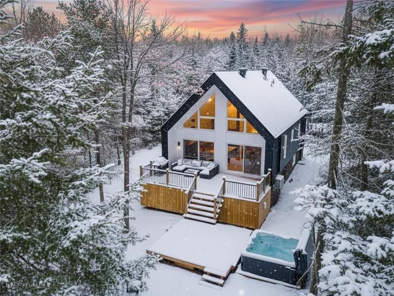 Spa - Lac - Salle de jeux | LAUM