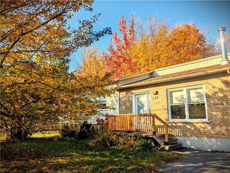 Charming house at the heart of Bromont, with view on the mountain, Bike-in/Bike-out