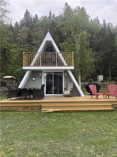 Chalet Le Pointu | St-Lawrence River View