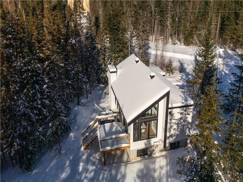 Chalet La Blanche | Private Spa & EV Charger