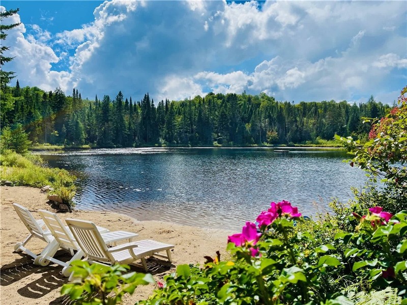 * PASSION CHALETS * | LE LALY | LAKE - BEACH - FIREPLACE - SNOWMOBILE TRAIL (direct) - SKI (10 km)