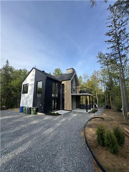 L'Évasion Mauricie | Private Spa • Sleeps 16