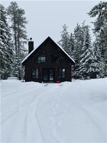 Chalet entre Pins et Loup: tranquillité assurée en nature