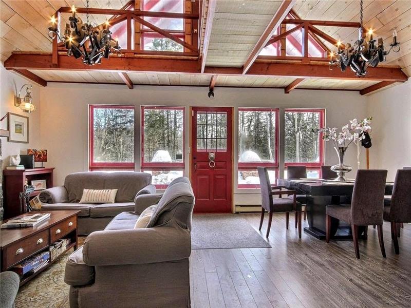 Chalet Suisse Bixley - Laurentides - 1h Montréal  1h30 Ottawa