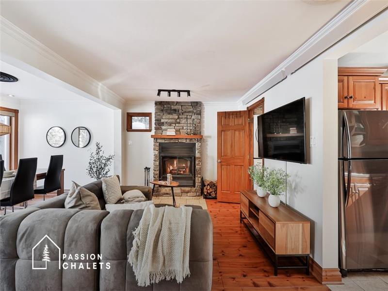 * PASSION CHALETS * | AU MURMURE DES BOIS | HEATED POOL - SPA - LAKE - KAYAKS - FIREPLACES - PET