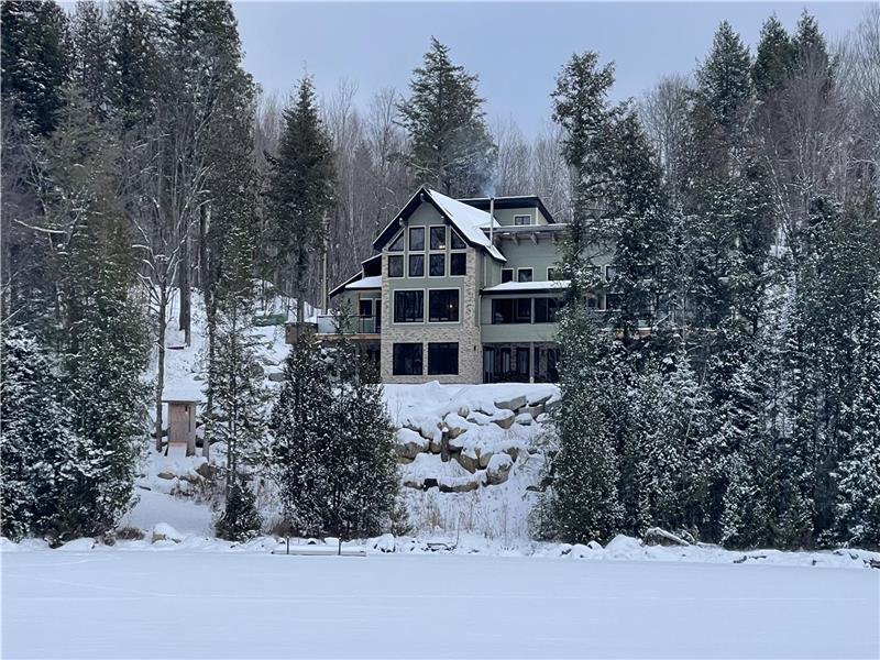 Manoir du Lac Kelly, Total Privacy - No Neighbors, Just You and the Lake