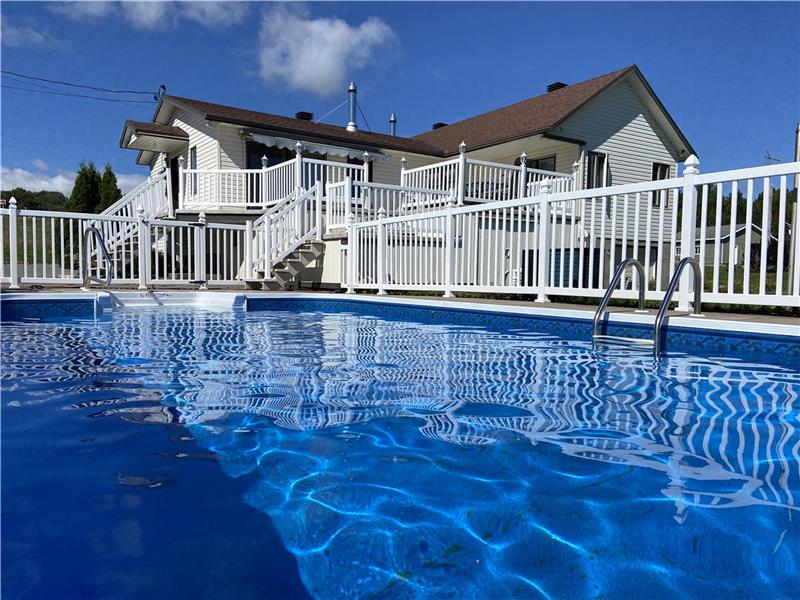 Head to Île d'Orléans