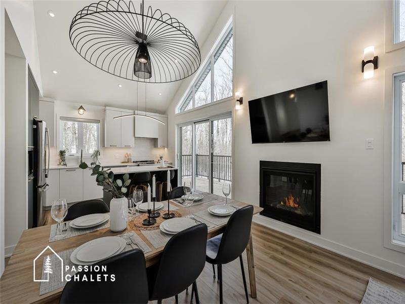 * PASSION CHALETS * | L'HORIZON BOISÉ | LAKE ACCESS (boat launch) – NEW CONSTRUCTION – FIREPLACE