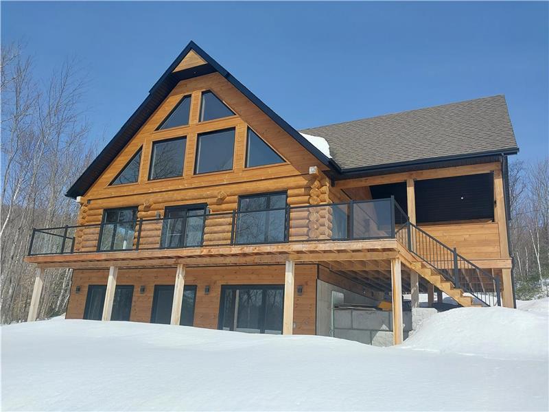 Chalet en bois rond à Mont-Blanc
