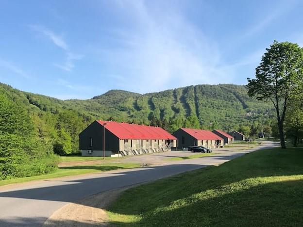 Stoneham - Des Alpages