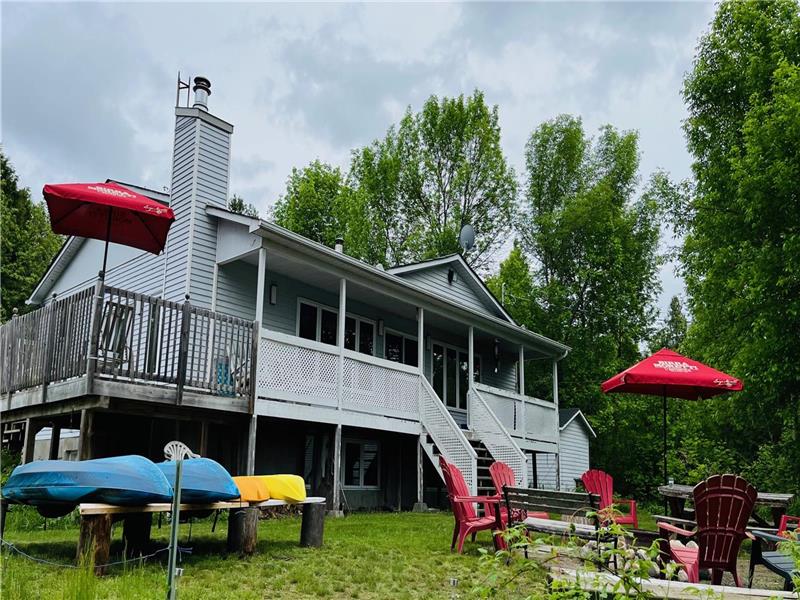 Beautiful, Private Getaway, on Lac Cayamant