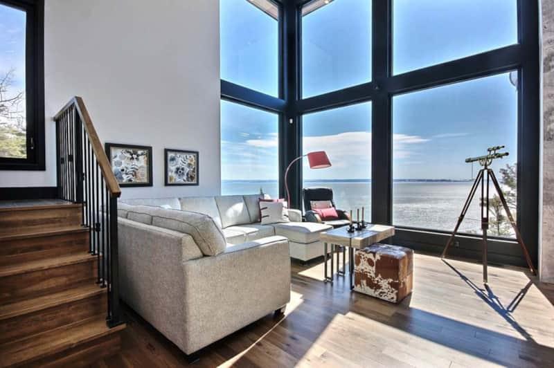 Hôtel à la maison - Villa St-Laurent, spa, billard et foyer