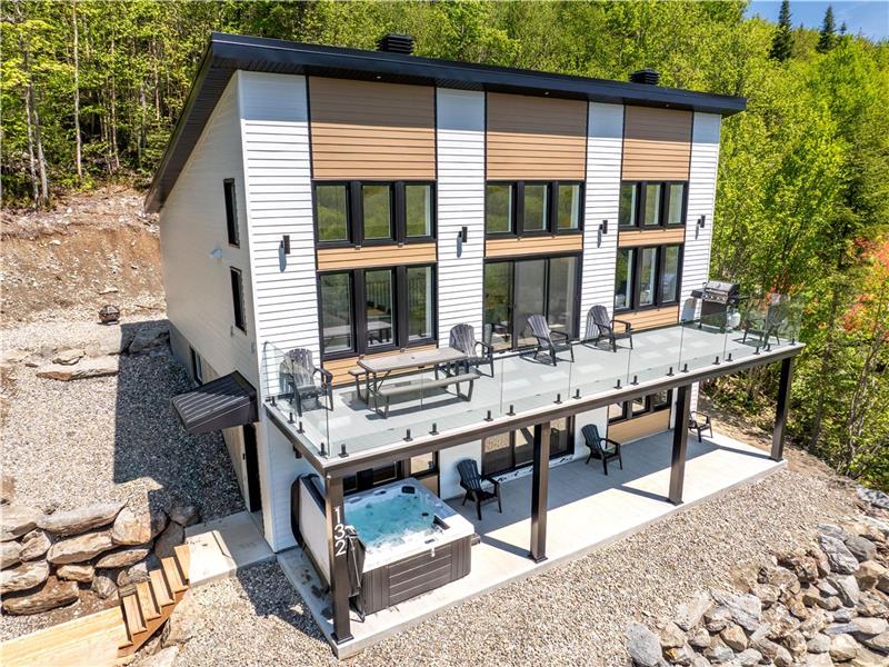 Spa, Mountain, Pool table - Le Haut 132