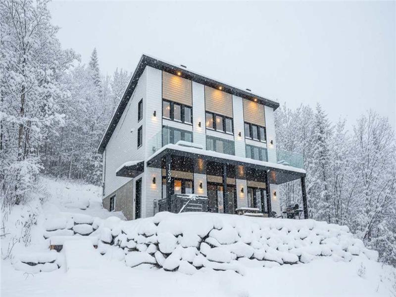 Spa, Mountain, Pool table - Le Haut 132