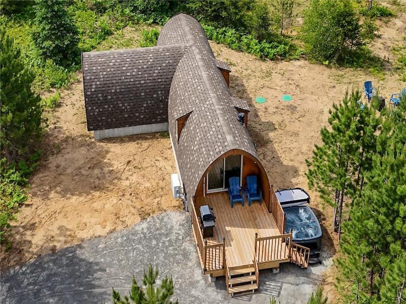 *Galaxia | The Hobbit | tiny house | dogfriendly
