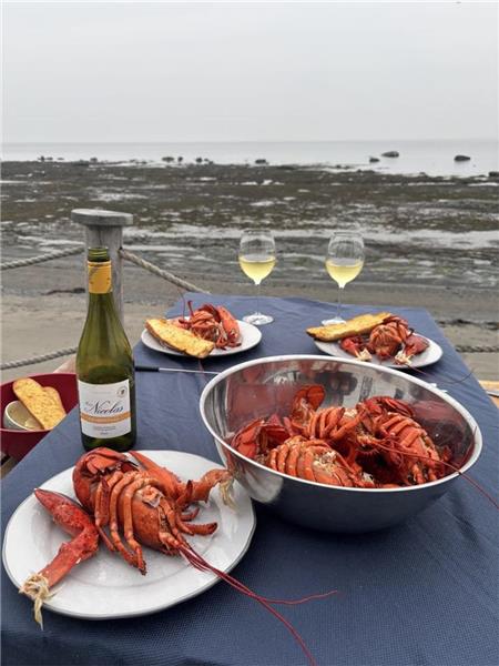 À Ste-Luce-sur-mer! Nouvelle offre Hébergement La Maréchante: vue spectaculaire!