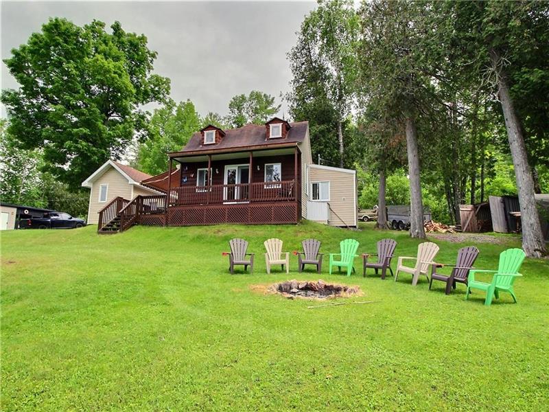 Thirty one Thousand memories, Rustic cottage on Thirty-one Mile Lake