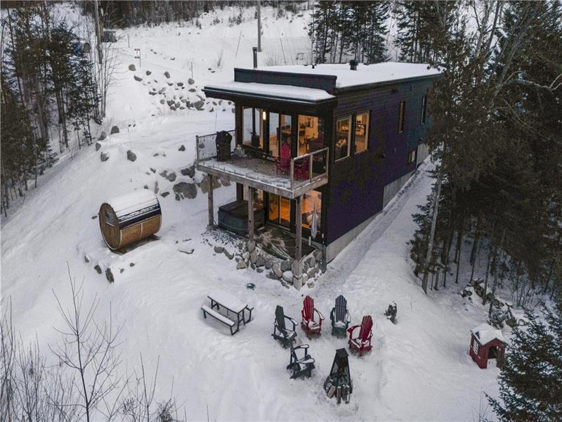 Foosball, Spa & Sauna | Le Hors-Histe