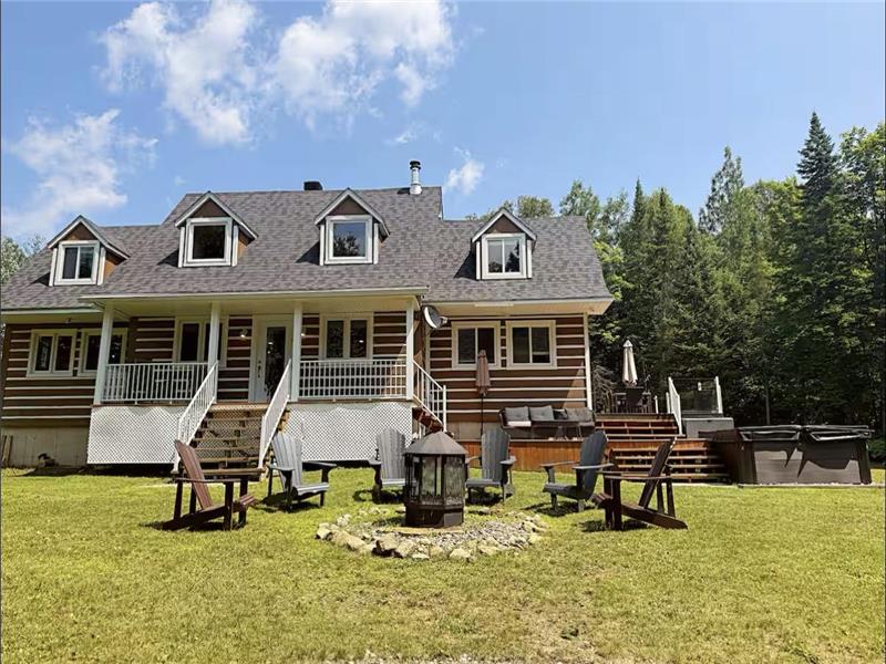 Chalet des Sucres, Private Beach & Spa