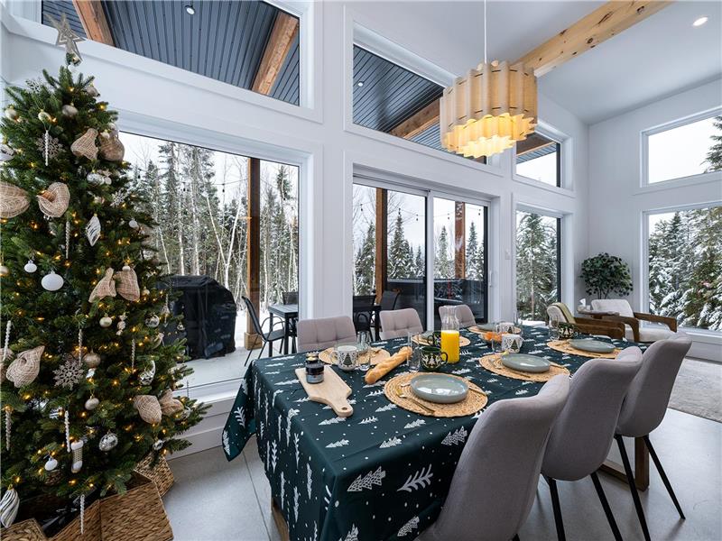 Kbane 31 – Peaceful Retreat with Spa, Forest Views, Near Baie-St-Paul