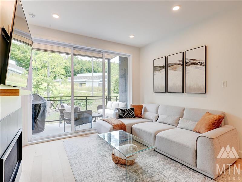 Le Havre - Glaz 3 Condo *SKI IN / OUT * OWL'S HEAD LAKE CLUB