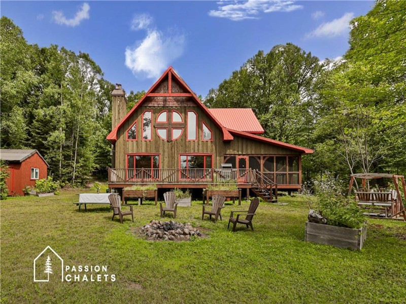 * PASSION CHALETS * | SMALLIAN | RIVERFRONT - PRIVATE DOCK - WATERCRAFTS - BBQ - FIREPLACE - VERANDA