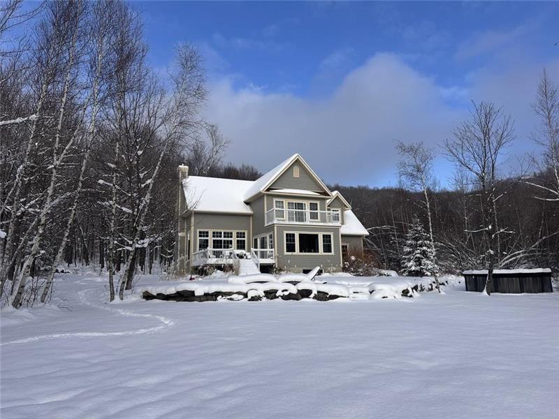 Family home in beautiful forested mountain