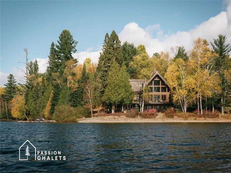 * PASSION FOR CHALETS * | PRESTIGE | LOG CABIN - LAKEFRONT - BEACH - KAYAKS - BBQ - OUTDOOR FIRE PIT