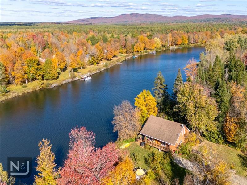 N&J Chalet - Entre Deux Eaux