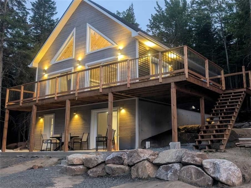 * PASSION CHALETS * | LUEUR DU NORD | POOL TABLE - FIREPLACE - DIRECT ACCESS FOR ATV & SNOWMOBILE