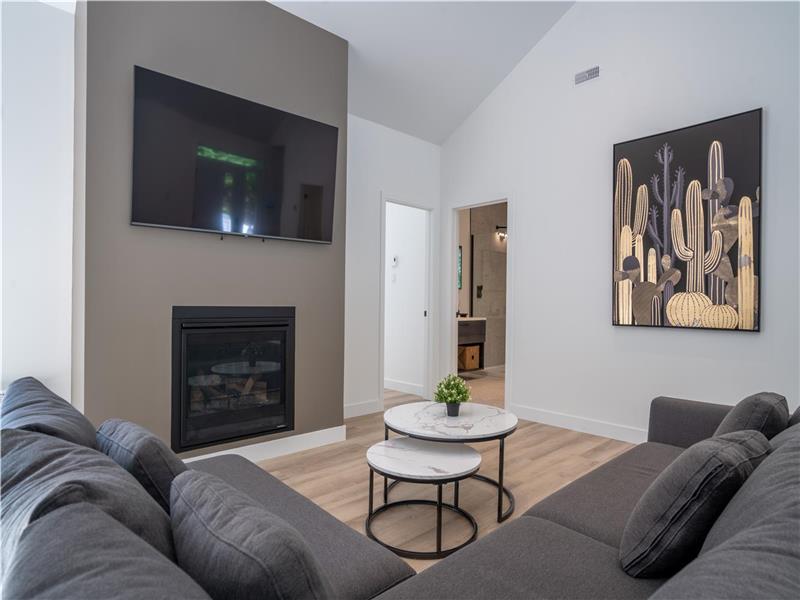 L'Atmosphere| New Chalet Hot tub near Tremblant