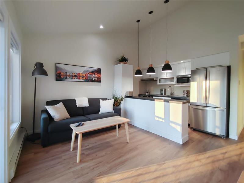 Chalet Tranquillité Orford - Fireplace - Cozy - 5 minutes from Mont-Orford - Renovated 2025