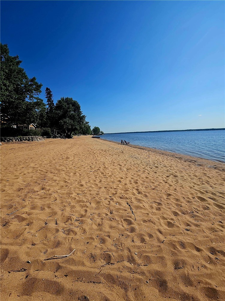 CHALET BEACH HOUSE/ RIVIÈRE OUTAOUAIS