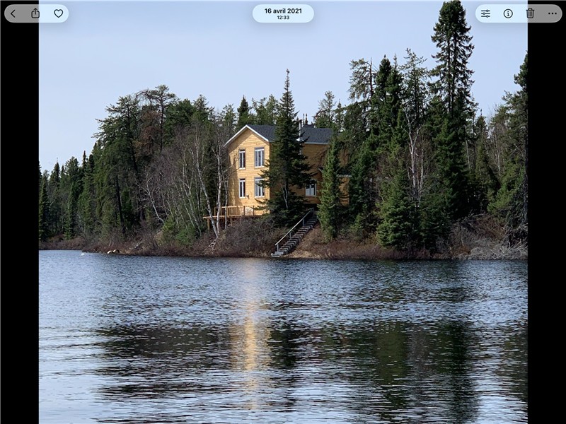 Chalet bord de l'eau