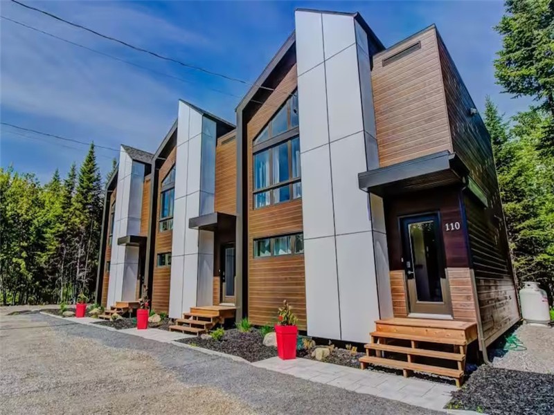 Pool, Spa & Sauna, Pool Table | Beaulieu 110