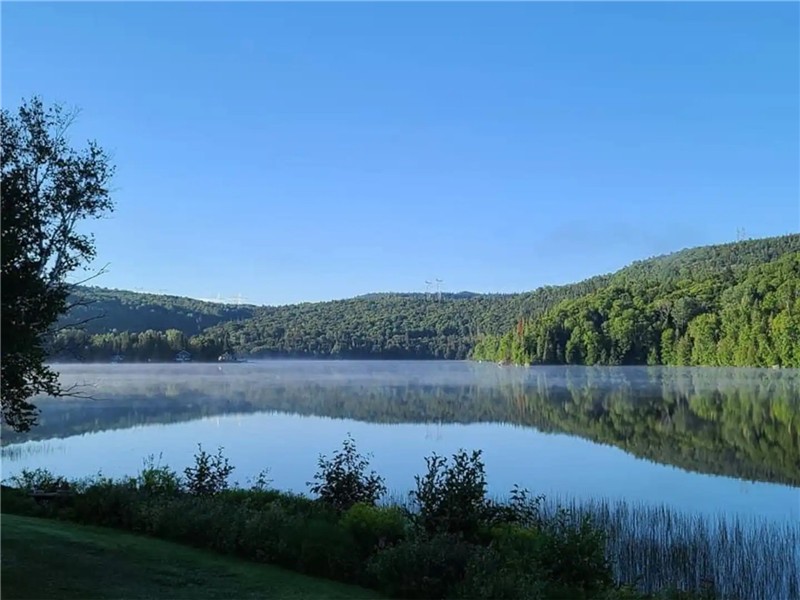 * PASSION CHALETS * | LE GRAND HÉRON | ACCÈS LAC - EMBARCATIONS ($) - GLAMPING DE LUXE - COIN FEU