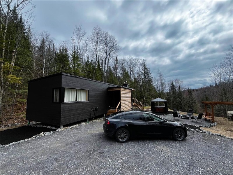Détente et Spa | La Cozy Creek Cabin