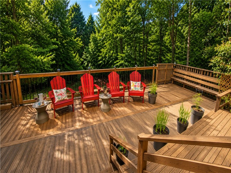 CHALET Sainte-Anne-des-Lacs  |Retraite nature & télétravail | 3 chambres | Foyer |BBQ | LAURENTIDES|