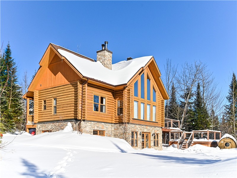 Spa & Sauna, Pool Table | Sérénité des Laurentides