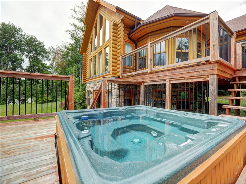 Spa & Sauna et billard | Sérénité des Laurentides