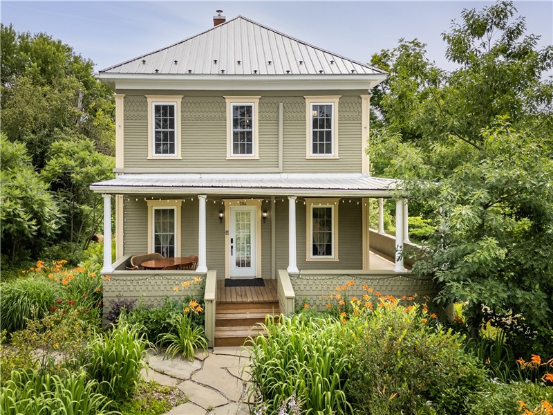 Heritage home • Spa • Pets welcome • EV charger