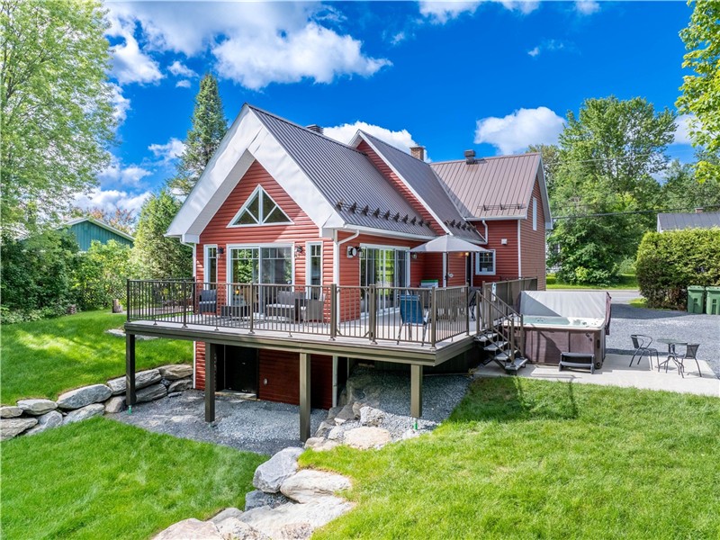 Spa, Pool Table & Waterfront | Terrasse Lac Aylmer