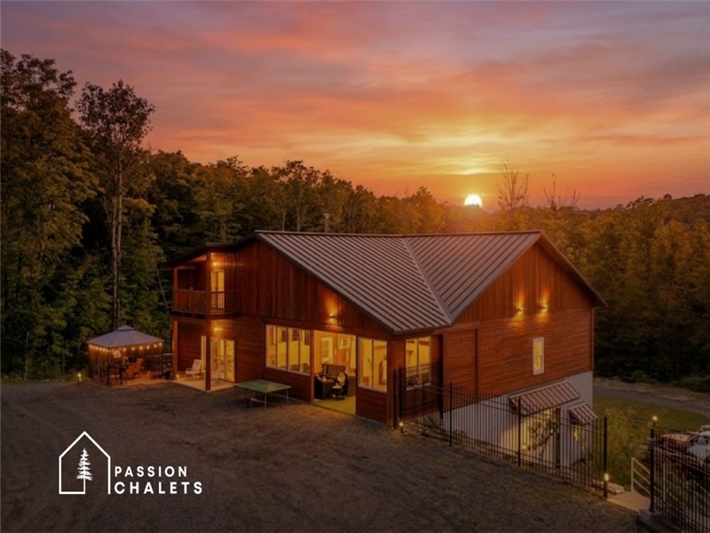 *PASSION CHALETS* | DOMAINE DE LA CABANE (1151) | SPA - SAUNA - PISCINE - BAIN FROID - COIN FEU