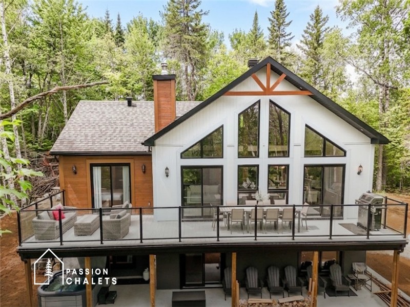 *PASSION CHALETS* | CHALET DES HAUTEURS | ACCÈS LAC - SKI - SPA - BBQ - FOYERS - BILLARD - BABY-FOOT