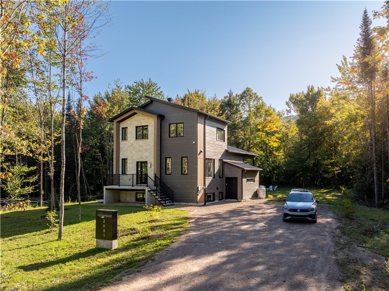 IMMERSION 91 - Luxueux chalet en nature - Piscine intérieure - Vallée Bras-du-Nord
