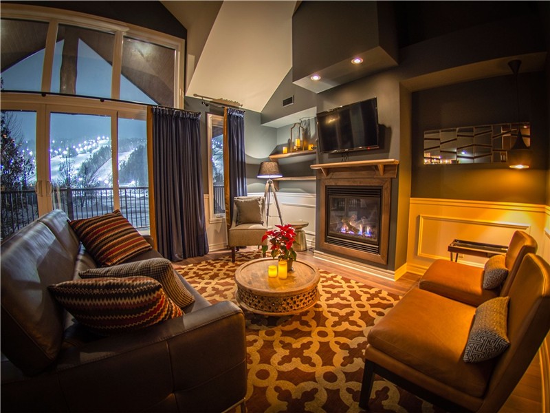 Condo de luxe situé en face de Sommet Saint-Sauveur, Ski in Ski out