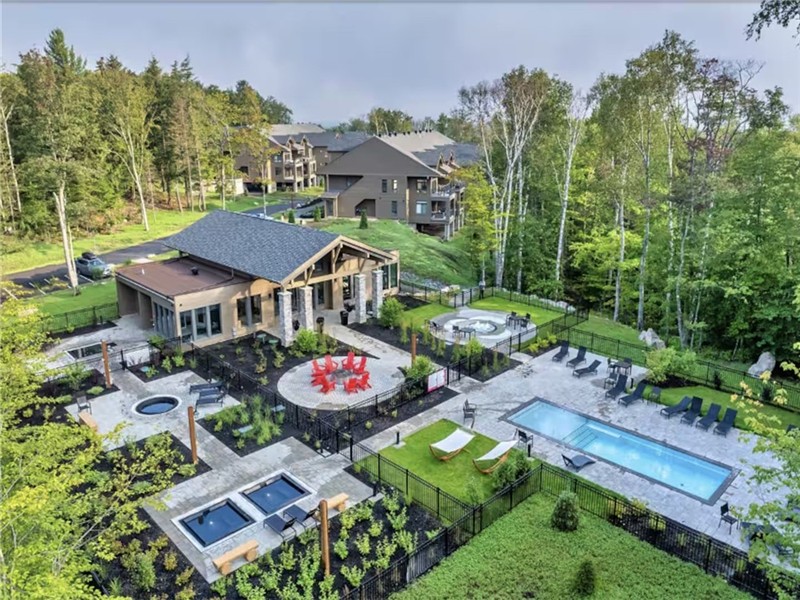 Luxury condo in the heart of Mont-Tremblant | Spa | Sauna | Gym