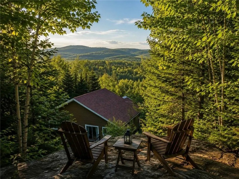 Into the Wild | Lac Paradis | SPA |125 Acres de terrain privé