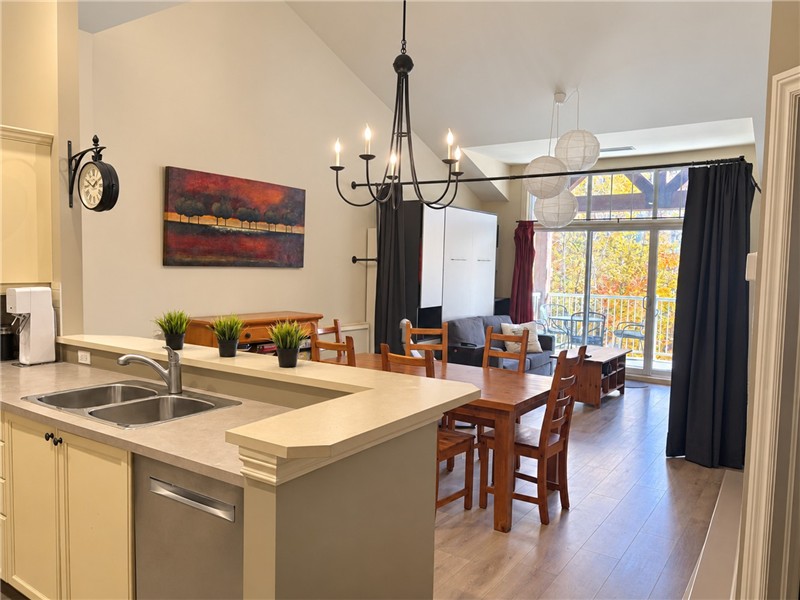 Ski-in / ski-out · Soaring ceilings · Third floor
